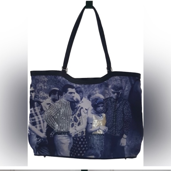 Isabella Fiore Handbags - Vintage Isabella Fiore Hipsters Handbag